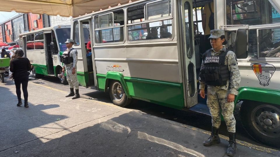 Las unidades del transporte público fueron abordadas por elementos de la Guardia Nacional