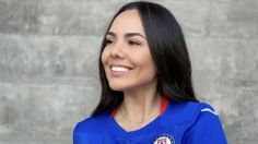 La joven Melissa Rivas muestra cómo es ser la voz del Cruz Azul y se vuelve viral