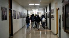 Invaden escuelas de Texas con mandamientos religiosos