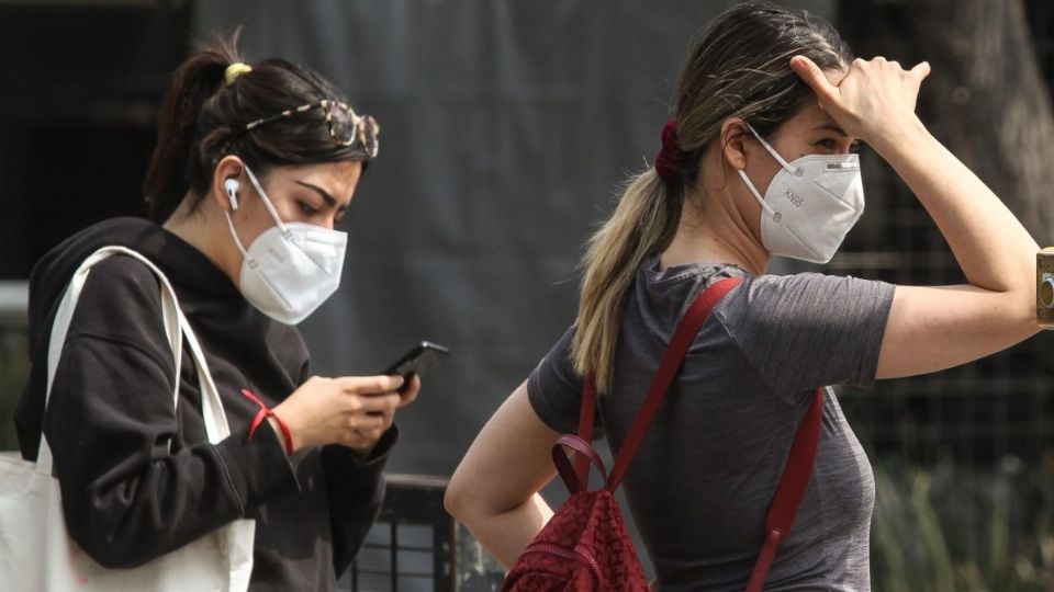 Ademas de gorras y prendas que cubran el cuerpo, se recomienda el uso del protector solar