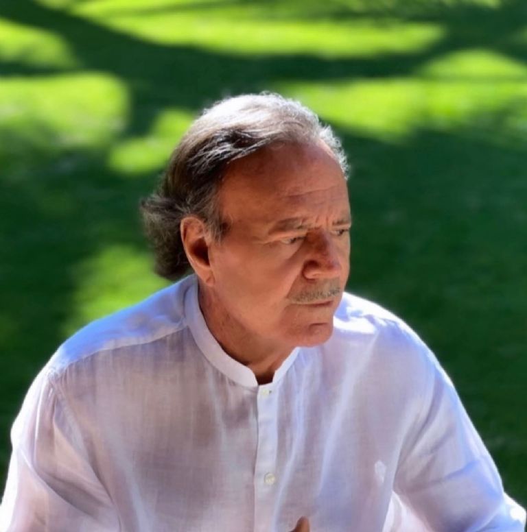 Julio Iglesias 