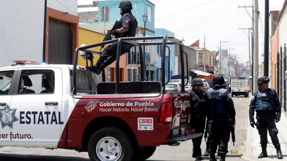 De igual forma, los agentes de la SSP aseguraron más de 90 envoltorios con presuntas sustancias ilícitas