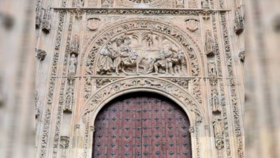 La Catedral de Salamanca es muy popular por su bella arquitectura que incluye varias misteriosas figuras.