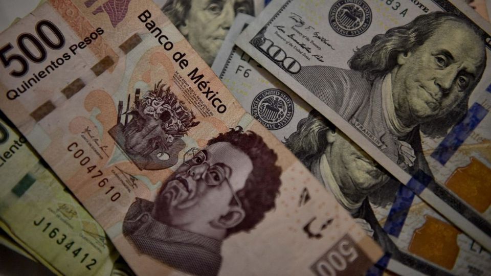 Ayer el peso mexicano logró cerrar con una apreciación de 11.4 centavos, alcanzando un valor de 17.11 pesos por dólar.