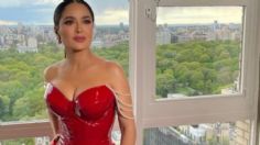 Salma Hayek en un ajustado body denim: enamora y derrocha estilo