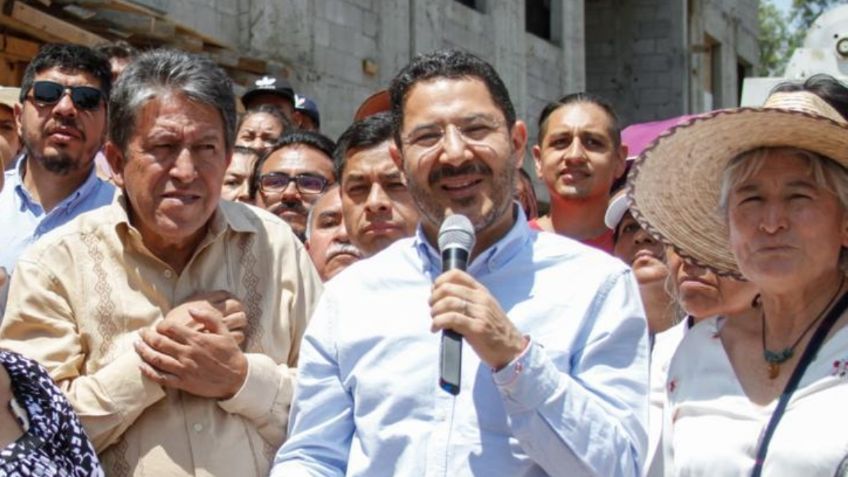 Martí Batres supervisa obras de unidad habitacional "La Virgen" en Coyoacán