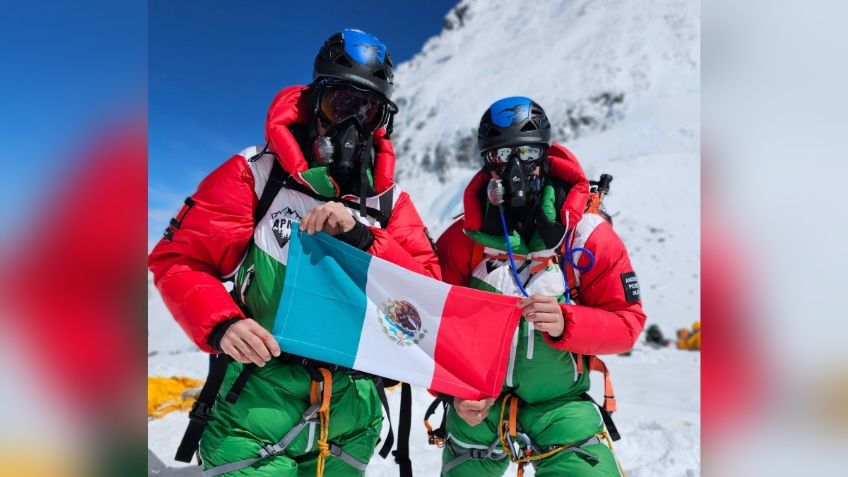 El más grande y el más jóven: padre e hijo mexicanos logran escalar el Everest y rompen un curioso récord