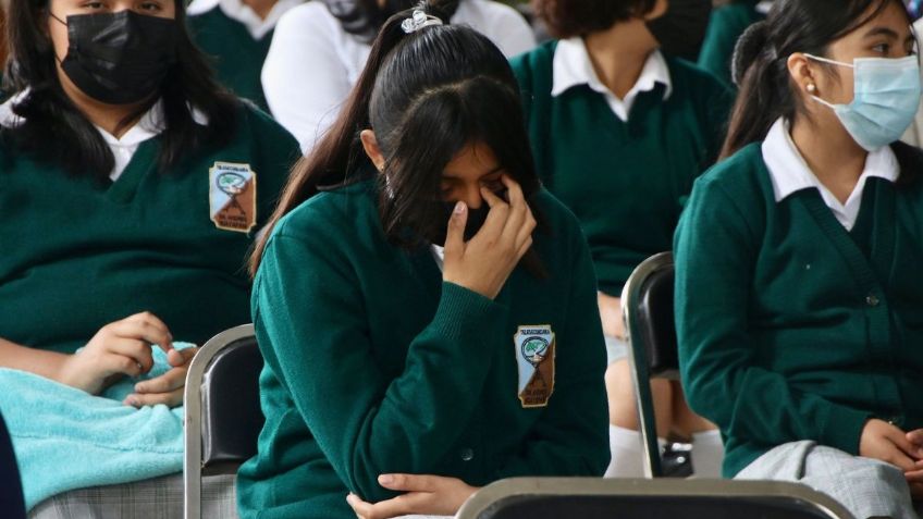 Acusan a un profesor de inglés de abusar de una alumna de 14 años en una escuela en Atizapán