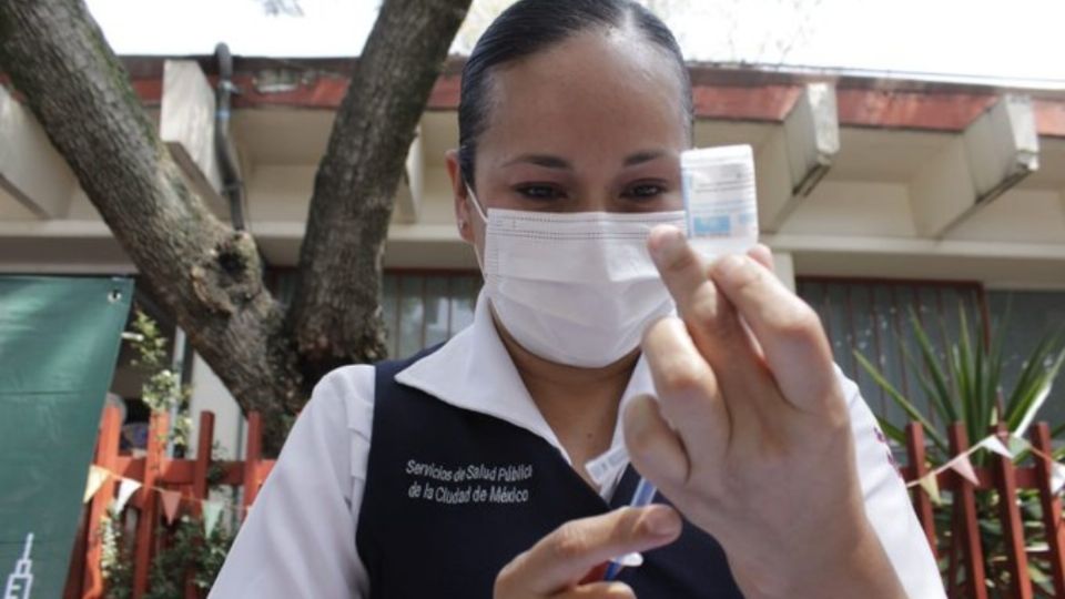 La Secretaría de Salud sigue colocando vacunas contra COVID-19 de forma gratuita