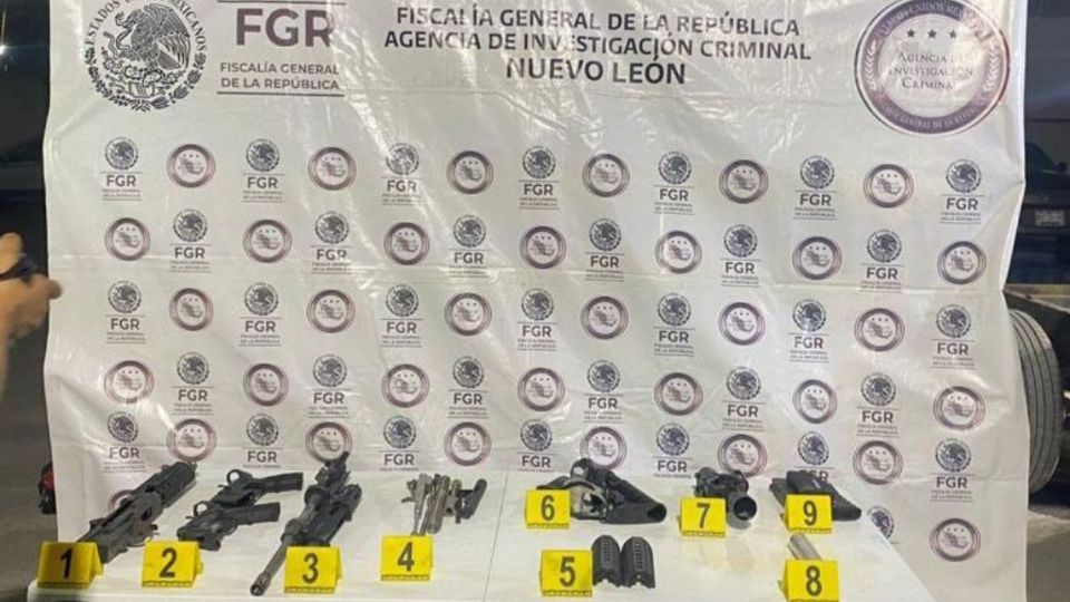 Armas de alto poder fueron asegurados en por la FGR en el ejido San Roberto, municipio de Galena