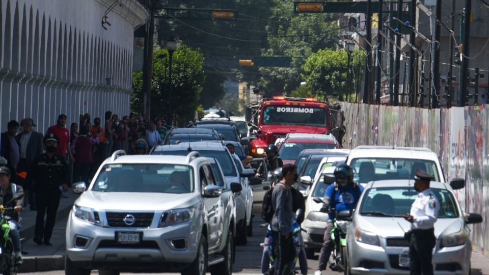 En el programa Hoy No Circula Sabatino, están exentos los vehículos de emergencia, con placas de discapacidad y servicios funerales