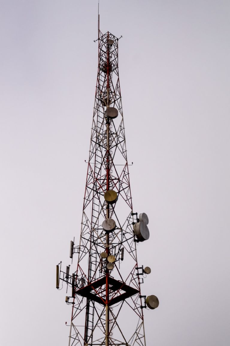 Torre operadora cobertura móvil