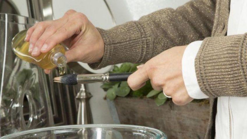 Contén la respiración antes de conocer por qué cada vez más gente coloca vinagre en las brochas de maquillaje