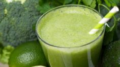 5 jugos verdes refrescantes para desinflamar el abdomen