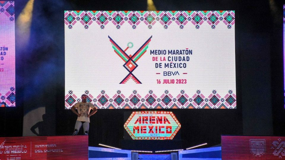 La presentación de la nueva medalla se realizó en la Arena México.