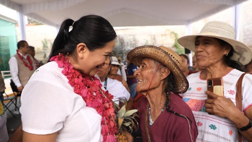 Ariadna Montiel instala Comités de Programas de Bienestar en la montaña de Guerrero