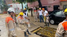 Coladera se "traga" a un hombre durante las intensas lluvias en Chiapas