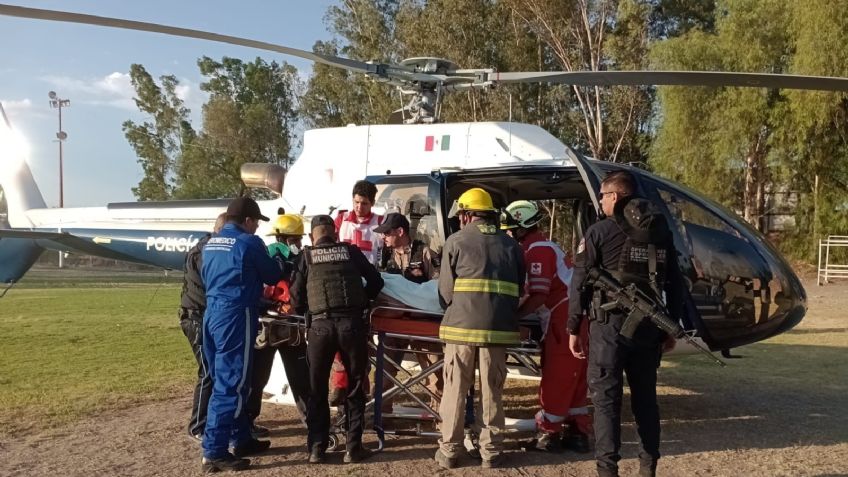 Traslada helicóptero Fuerza 1 a joven que resultó lesionado al impactarse contra una palmera