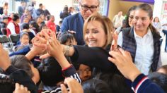 Lorena Cuéllar entrega equipamiento educativo en Tlaxcala