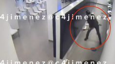 VIDEO: con un mazo, ladrones revientan las ventanillas de un banco para robarlo