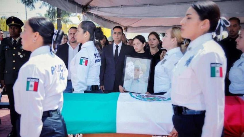 De una pedrada en la cabeza, niño mata a policía en Durango