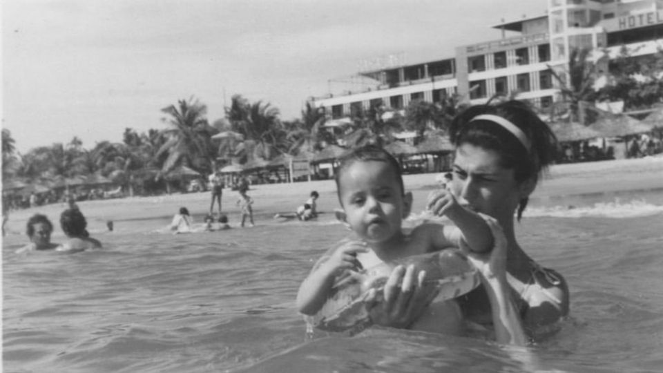 Claudia Sheinbaum con su madre en Acapulco. Imagen de archivo