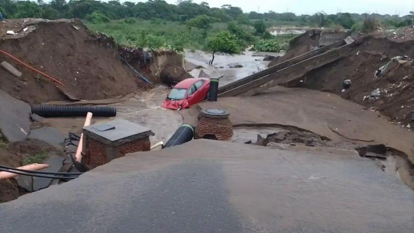 Fuertes lluvias en Veracruz provocan "mega socavones" en el puerto