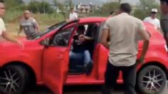 VIDEO | Intentó huir: dan brutal golpiza a un hombre que atropelló a una mujer en plena avenida de Oaxaca