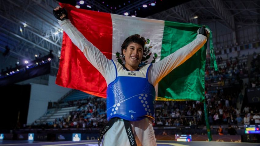 ¡Orgullo nacional! Carlos Sansores gana medalla de Plata en el Campeonato Mundial de Taekwondo