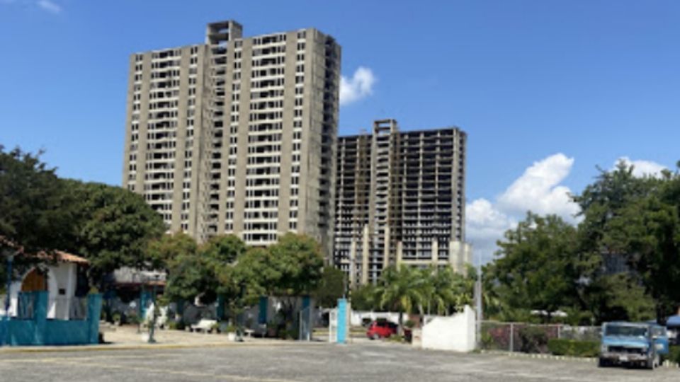 Son conocidas como “las torres de la muerte”, debido a la cantidad de personas que se han suicidado en el lugar