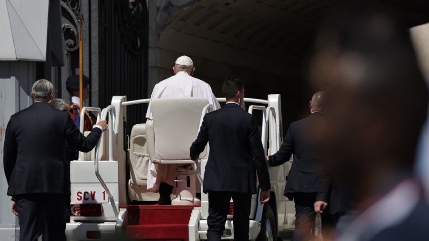 Alerta en el Vaticano: El Papa Francisco ya entró al hospital para ser operado, ¿cuál es su estado de salud?