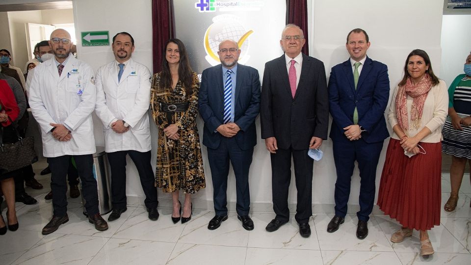 EQUIPO. Paula Escandón, Martín Villafaña, Eustaquio Hollan de Escandón fueron parte de este momento.