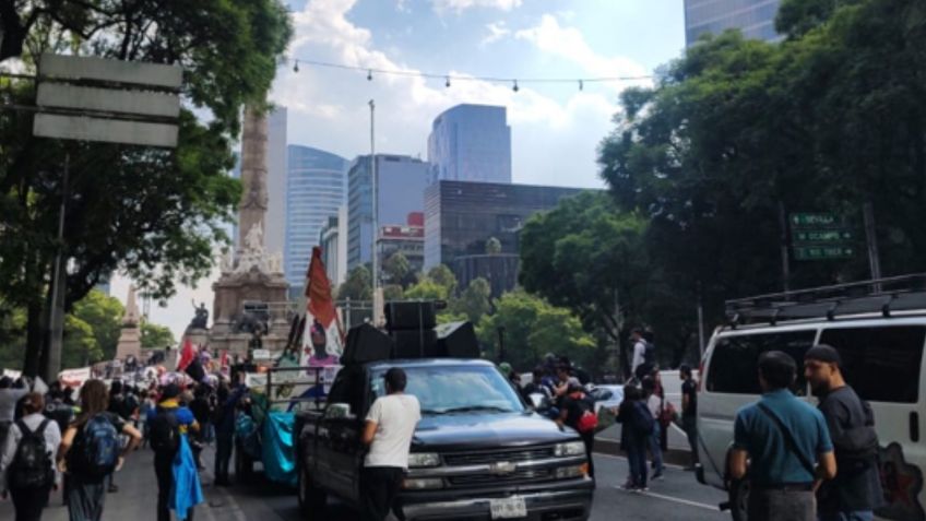 Manifestantes bloquean Paseo de la Reforma, se dirigen al Zócalo: alternativas viales