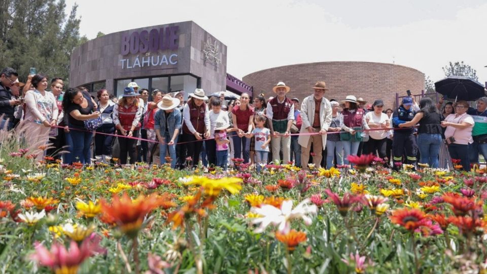 Claudia Sheinbaum cortó el listón de inauguración a la rehabilitación del Bosque de Tláhuac