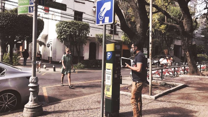 Estacionamiento gratis en CDMX, así puedes sacar un permiso para estacionarte si vives en zona de parquímetros