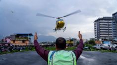 Identifican a los turistas mexicanos muertos en avionazo cerca del Everest, eran una pareja y sus tres hijos