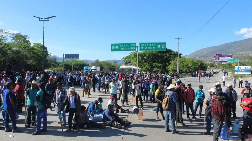 Bloquean la Autopista del Sol por segundo día consecutivo