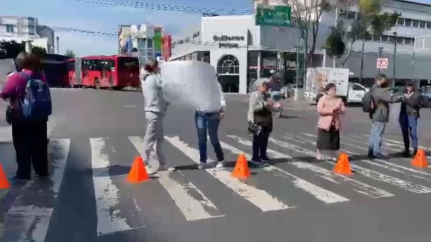 Una factura de 100 mil pesos en luz sin pagar sería la causa por la cual cientos de niños no tienen clases desde mayo