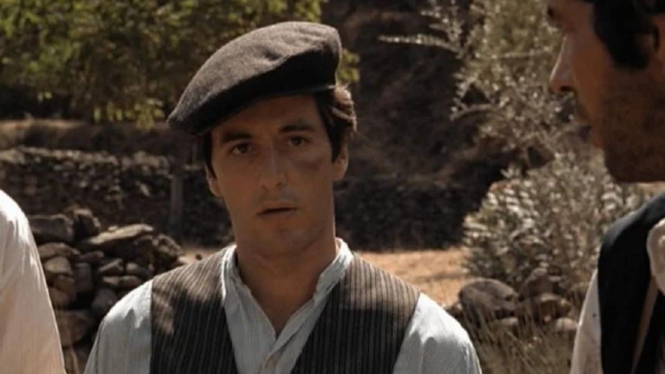 La película narra la historia de la familia Corleone, una poderosa familia de la mafia italoamericana.