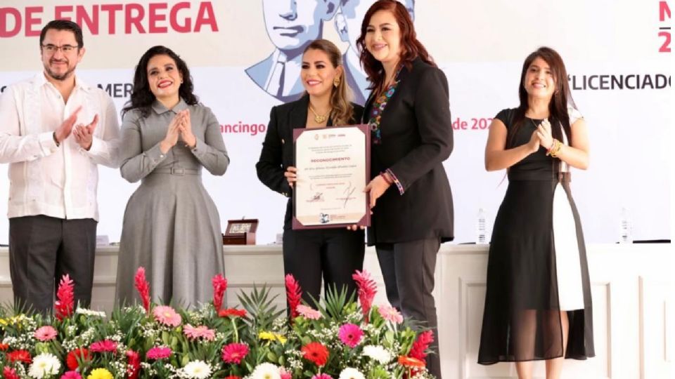 La gobernadora de Guerrero Entregó medallas y diplomas a las y los galardonados de los premios jurídicos 'Alberto Vázquez del Mercado'