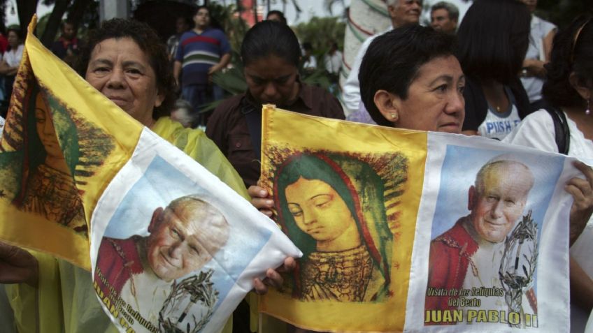 Muere Jorge Berry: así fue el día que narró la visita de Juan Pablo II a México