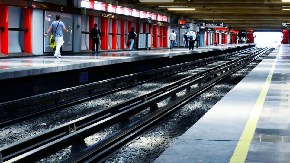 De acuerdo con el INEGI, el Metro presta servicio a 90 millones de personas y le sigue el Metrobús con 33.8 millones.