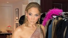 JLo rompe la tendencia del verano con el bañador amarillo para mujeres maduras