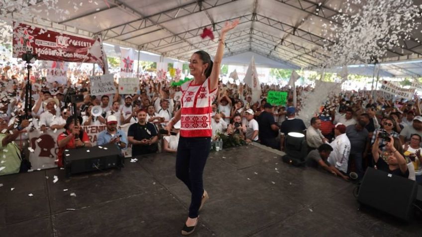 Claudia Sheinbaum y su prometido Jesús María Tarriba quedan inmortalizados en un retrato en Sinaloa