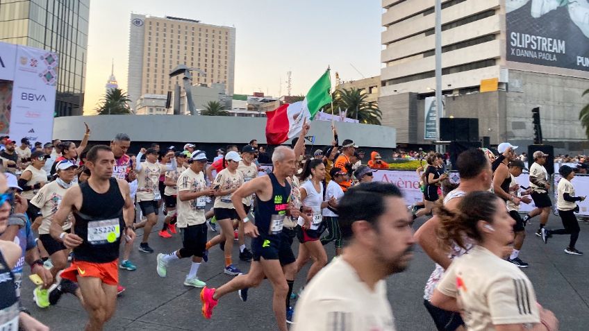 Los corredores toman Paseo de la Reforma