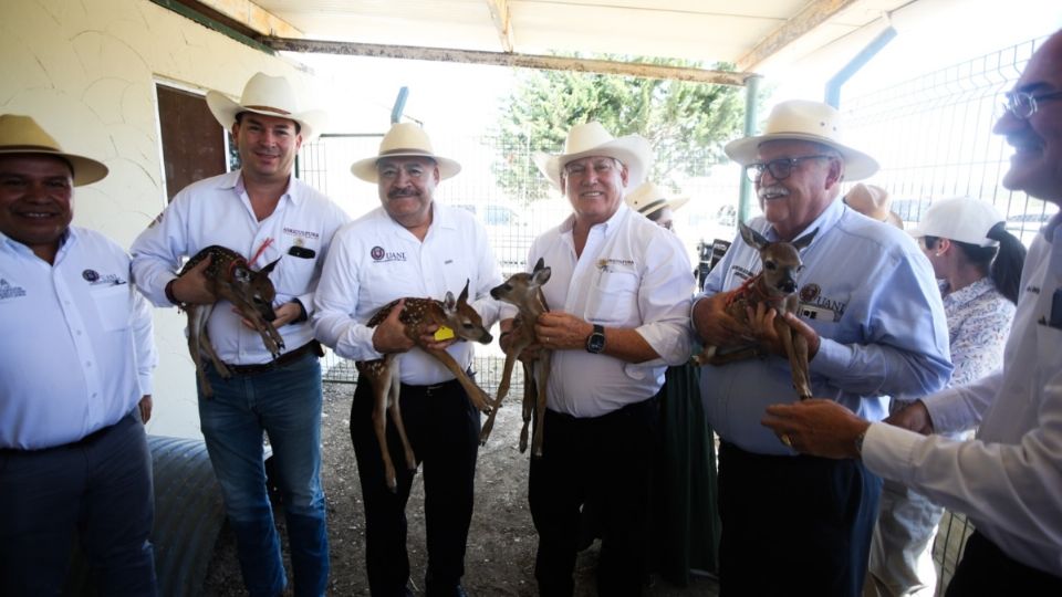 Villalobos Arámbula recalcó que este apoyo en tecnología y equipamiento de los laboratorios de la UANL es necesario