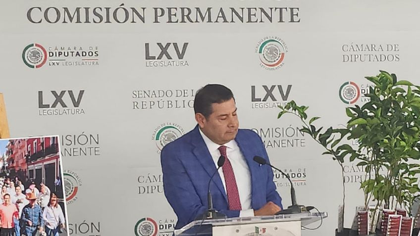 Alejandro Armenta reta a los ministros de la SCJN a donar la mitad de su salario