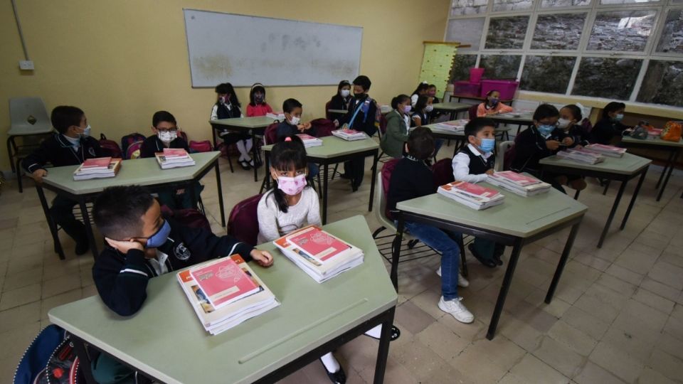 El procedimiento es el mismo para alumnos de nivel primaria y secundaria de educación básica en México.