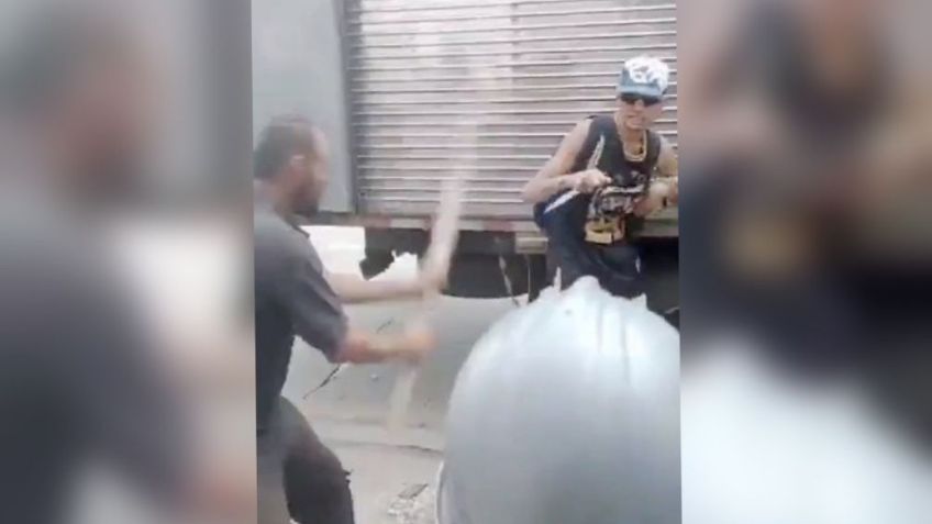 VIDEO: Vecinos se ponen de acuerdo para darle paliza a un ratero que robó un celular