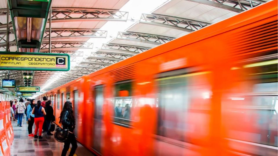 De acuerdo con el INEGI, el Metro presta servicio a 90 millones de personas y le sigue el Metrobús con 33.8 millones.